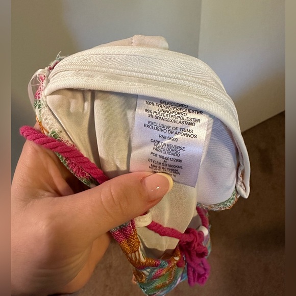 Gianni Bini Coordinating Crochet Set - Picture 9 of 16